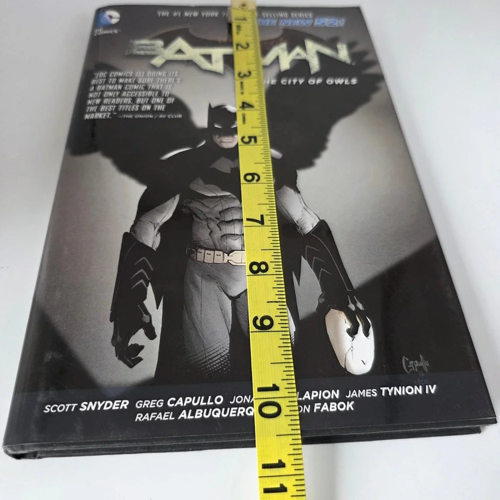 Batman Vol 2 The City of Owls Hardcover DC Comic New 52 Snyder Capullo 1st Print